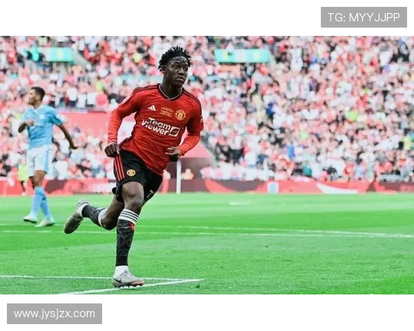 曼联19岁新星卡马森续约至2028